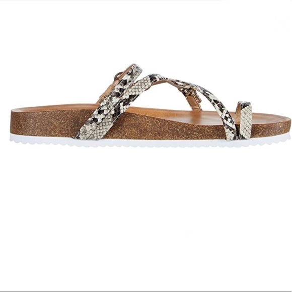 DV by DOLCE VITA BOUDICCA BUCKLED STRAP SANDAL - Picture 6 of 11